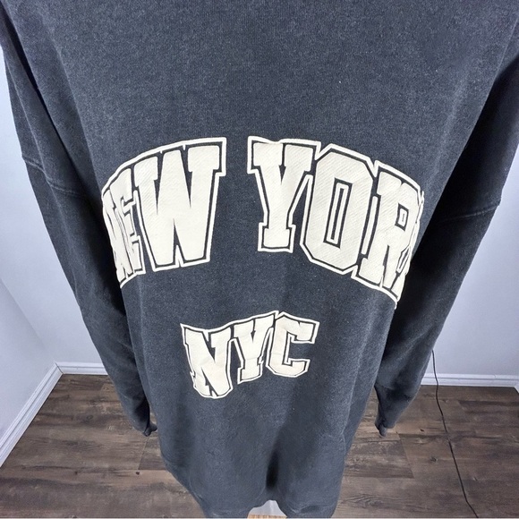 Y2K Oversize Black New York NYC Women’s Sweater Size L - Picture 4 of 10